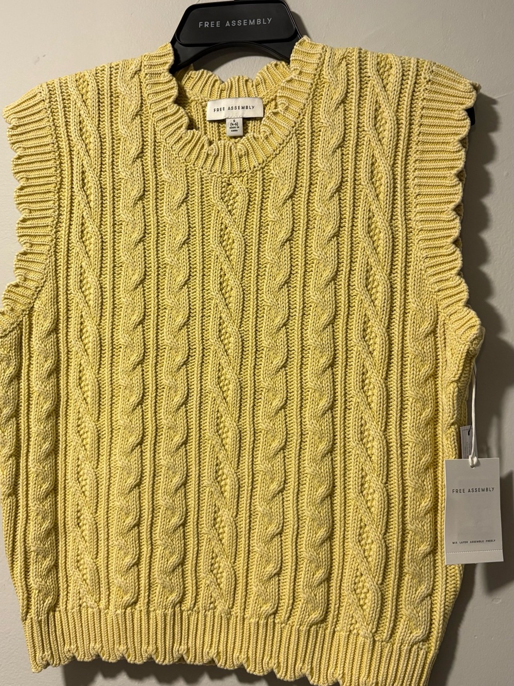 Free Assembly Yellow Cable-Knit Sleeveless Crewneck Sweater
